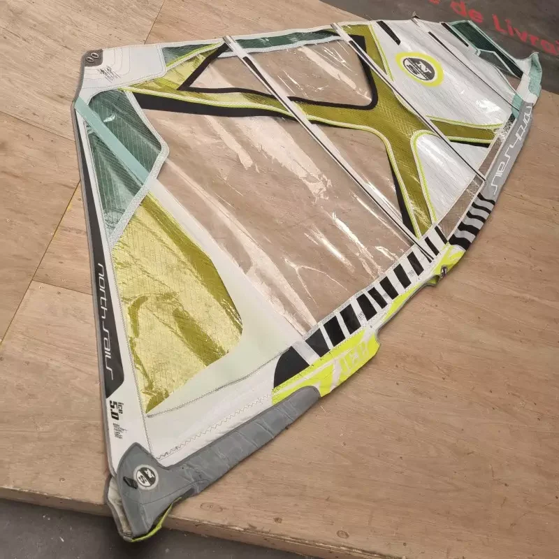 Vente Directe Voile Windsurf NORTH Ice 5.0 2011 Occasion C