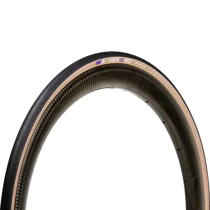 Vente Flash Panaracer Pneu de route AgXero 120TPI Tubeless 700C x 28